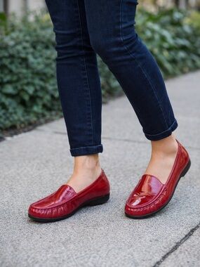 SAS Patent Leather Slip-On Loafer Tripad Comfort Shoes Red Women's Sz. 8.5 M New